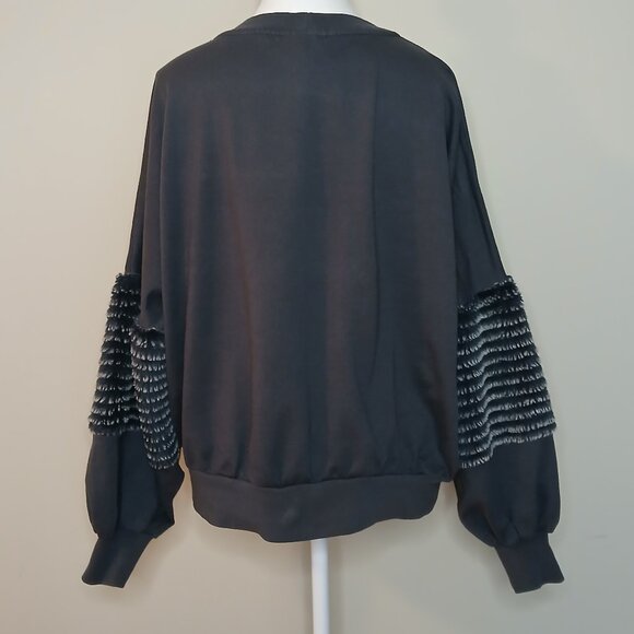 Young Fabulous & Broke On The Road Bella Faux Fur Sleeve Sweatshirt Medium - Picture 6 of 9